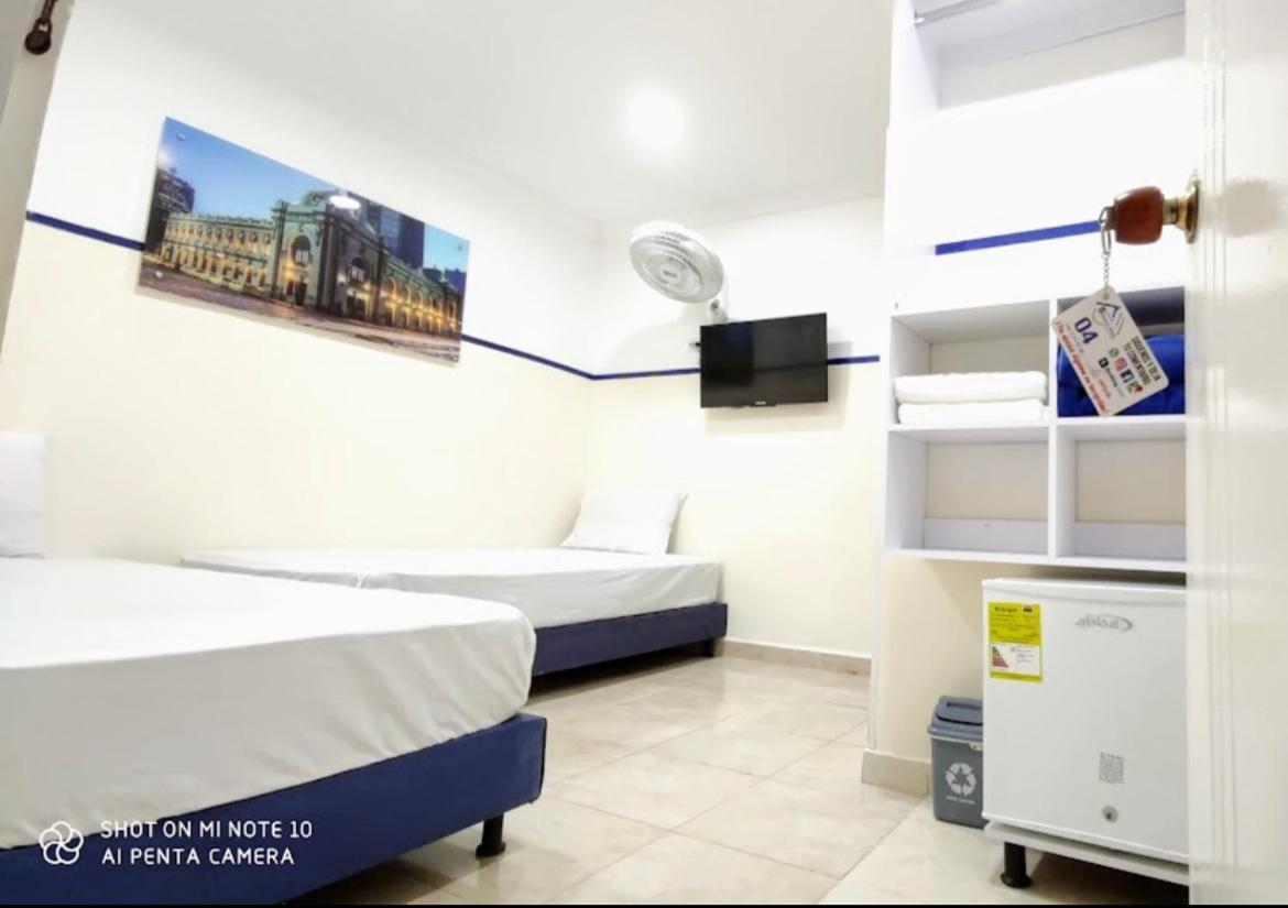 Casa Hotel Manco Mora Μεντεγίν Εξωτερικό φωτογραφία