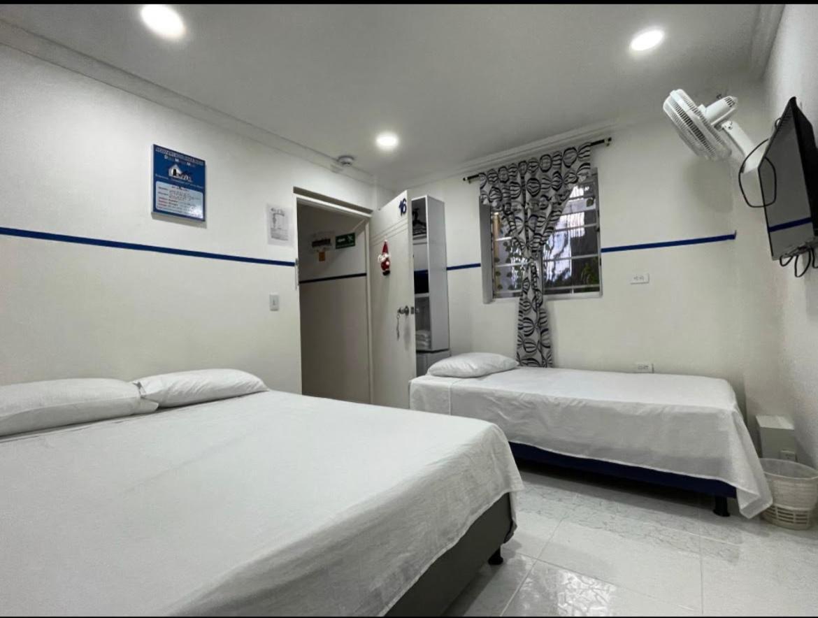 Casa Hotel Manco Mora Μεντεγίν Εξωτερικό φωτογραφία