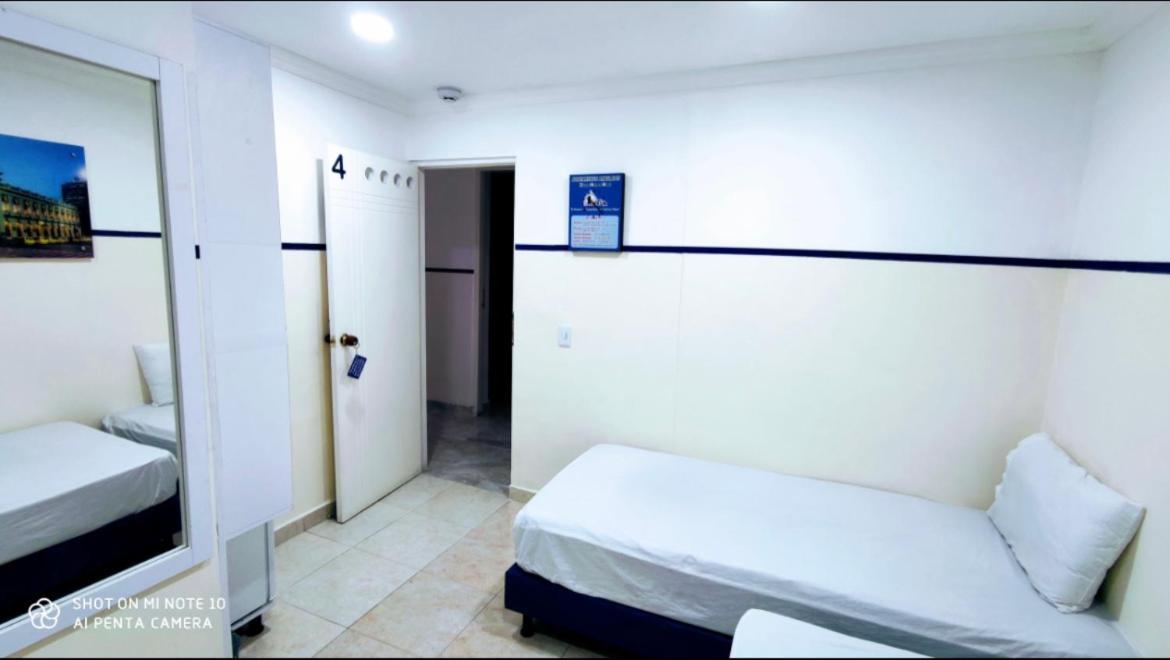 Casa Hotel Manco Mora Μεντεγίν Εξωτερικό φωτογραφία