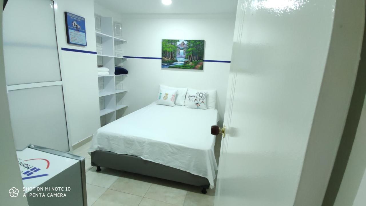 Casa Hotel Manco Mora Μεντεγίν Εξωτερικό φωτογραφία